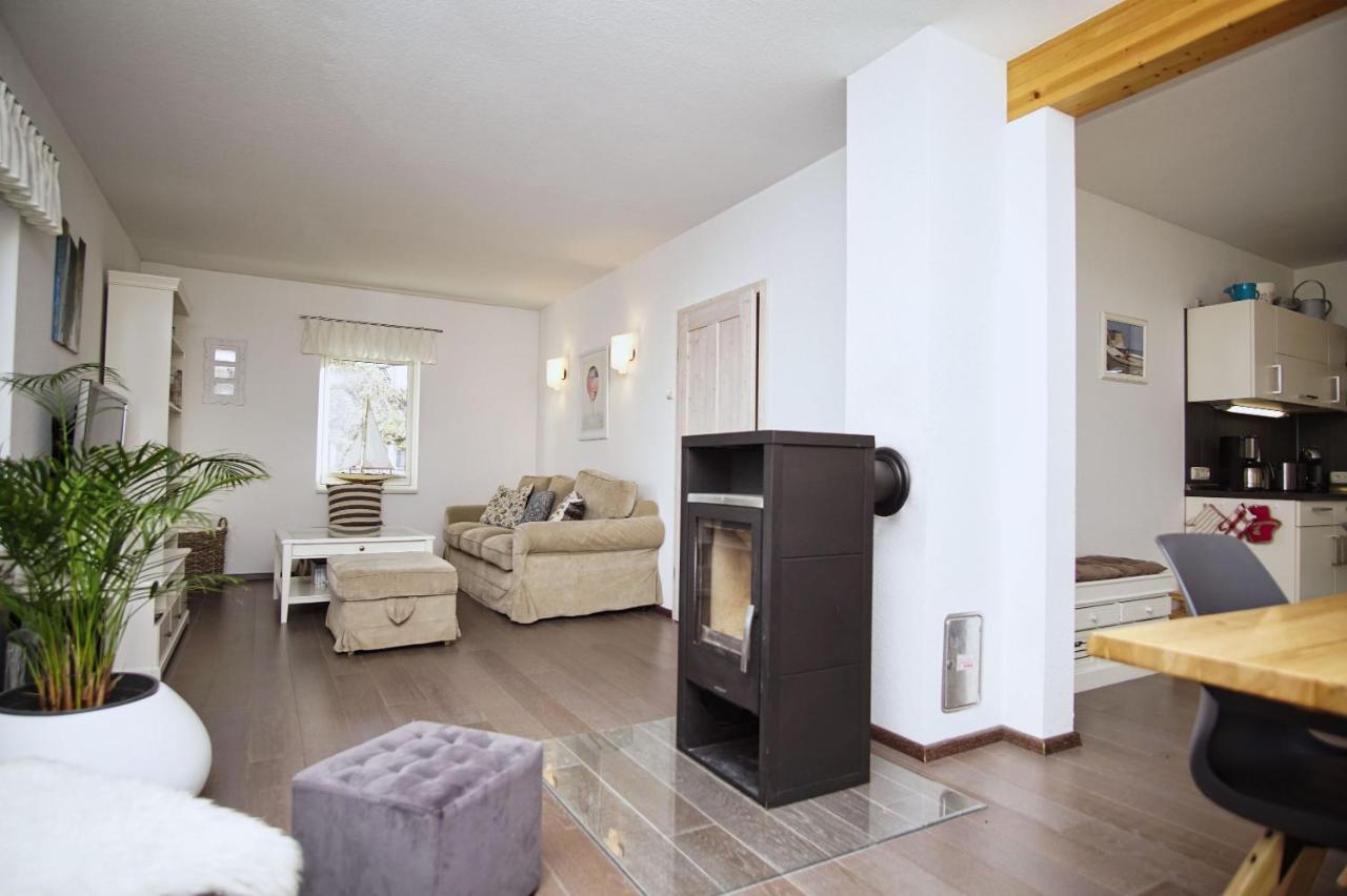 Komfortables Haus Mit Kamin, Sauna, Garten, Terrasse - Ferienhaus Sternschnuppe Wiek auf Rügen Kültér fotó