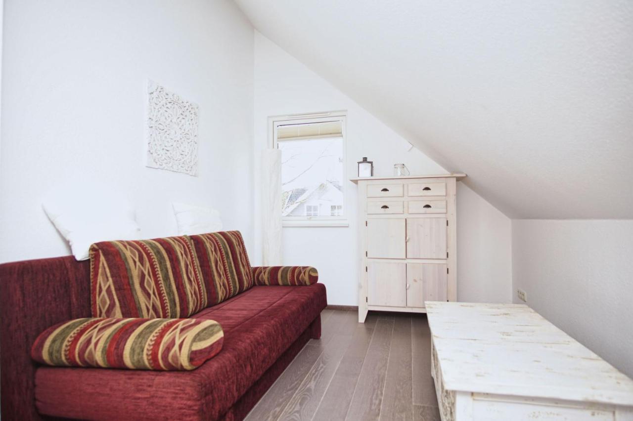 Komfortables Haus Mit Kamin, Sauna, Garten, Terrasse - Ferienhaus Sternschnuppe Wiek auf Rügen Kültér fotó