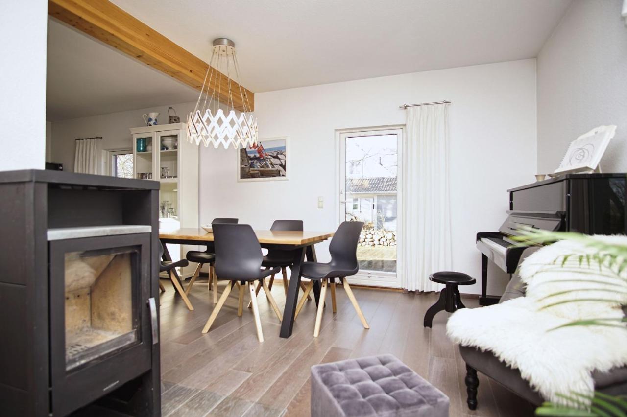 Komfortables Haus Mit Kamin, Sauna, Garten, Terrasse - Ferienhaus Sternschnuppe Wiek auf Rügen Kültér fotó